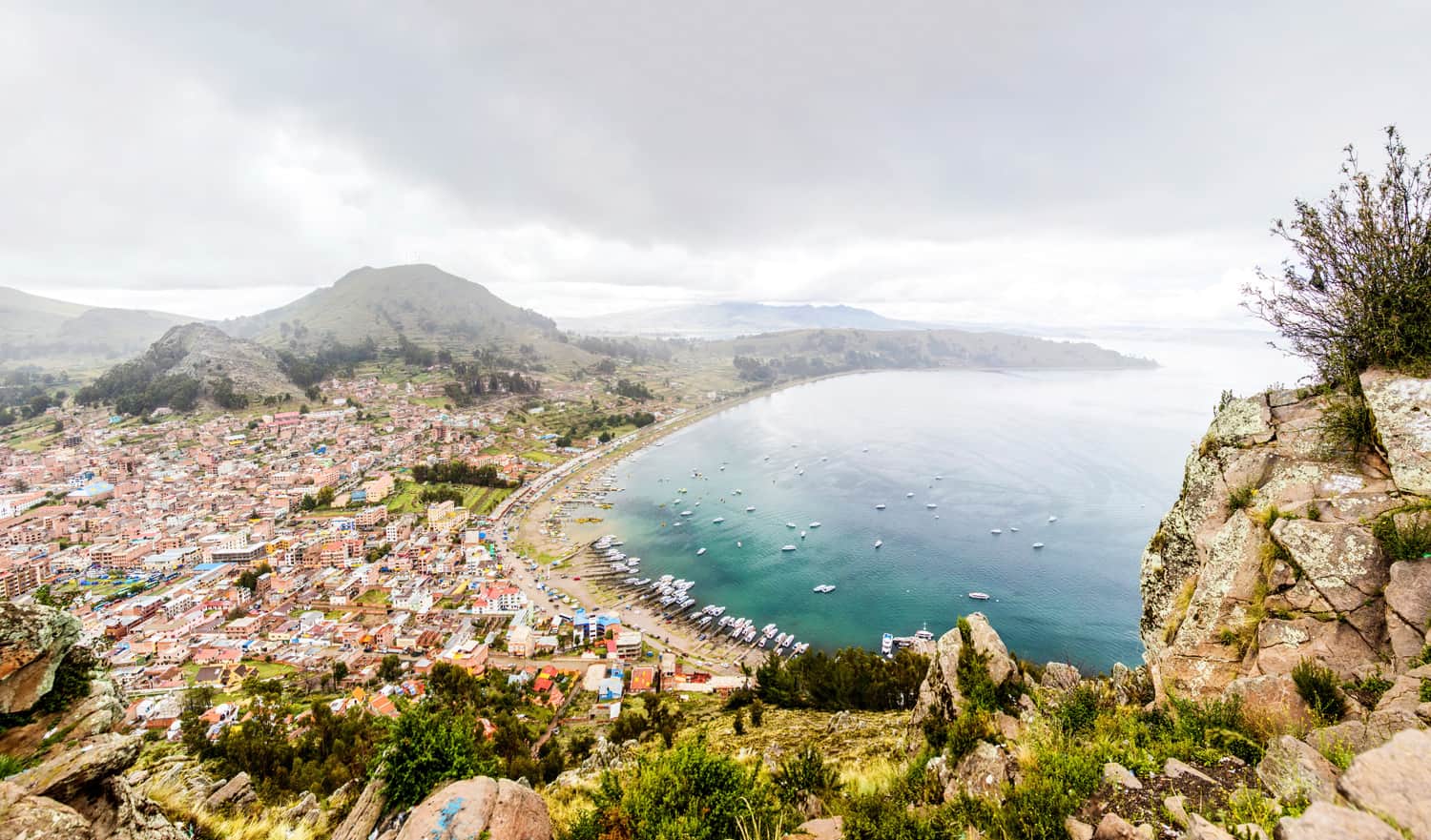 Copacabana: El Encanto del Lago Titicaca en Bolivia